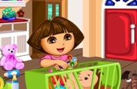 Dora Bebê Slacking Caring